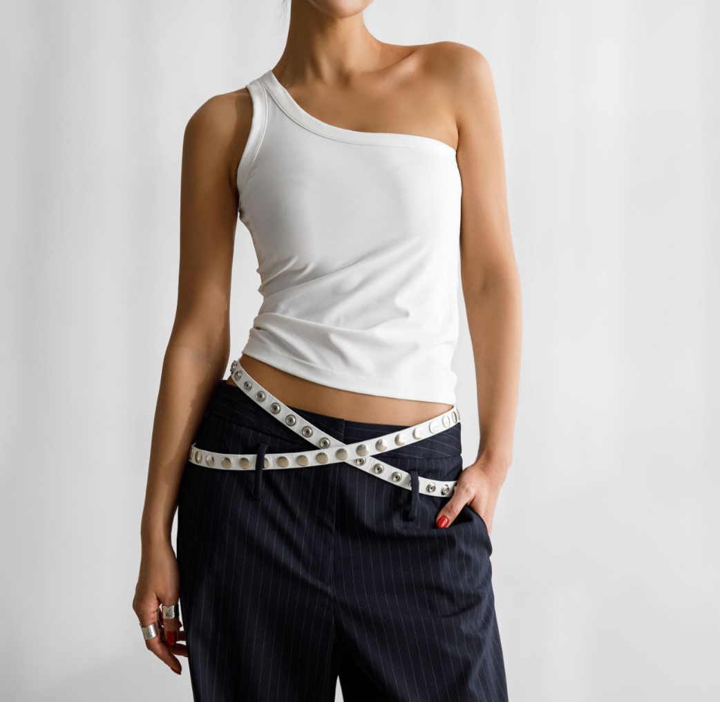 One Diagonal Line Shoulder Tank