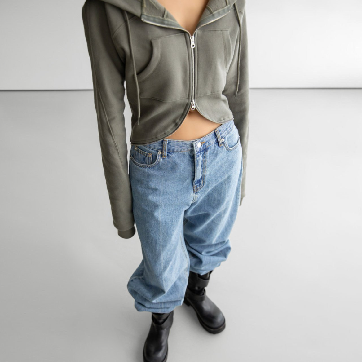 Sudadera delgada con capucha