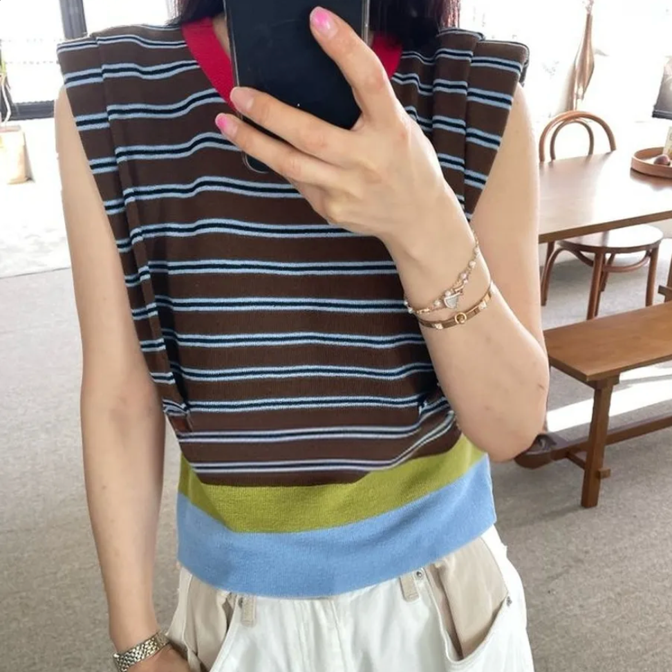 The Padded Sleeveless Top