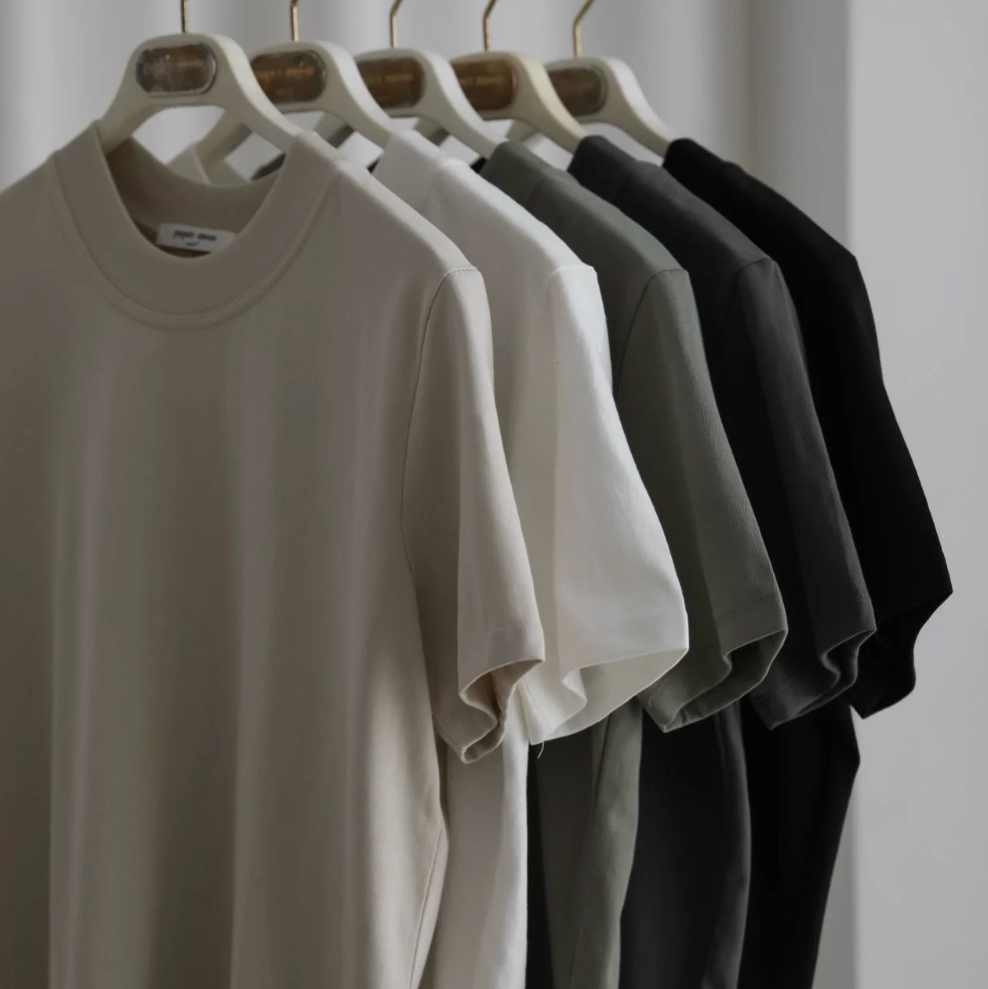 Camiseta ajustada de cuello redondo