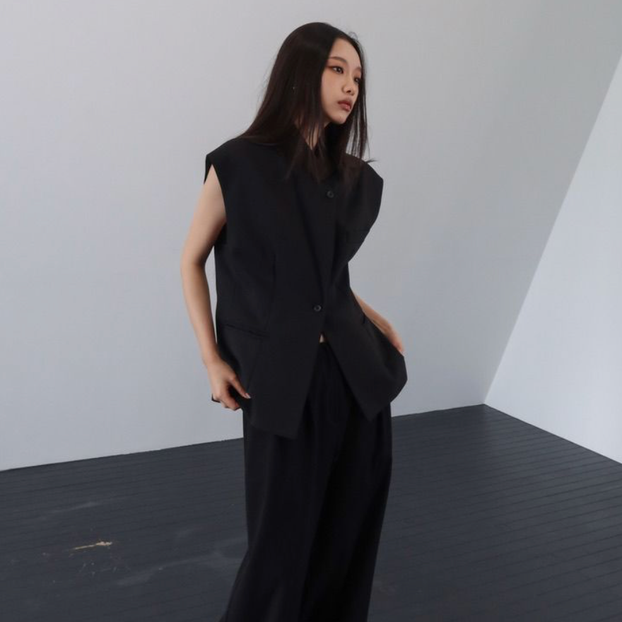 The Elara Vest