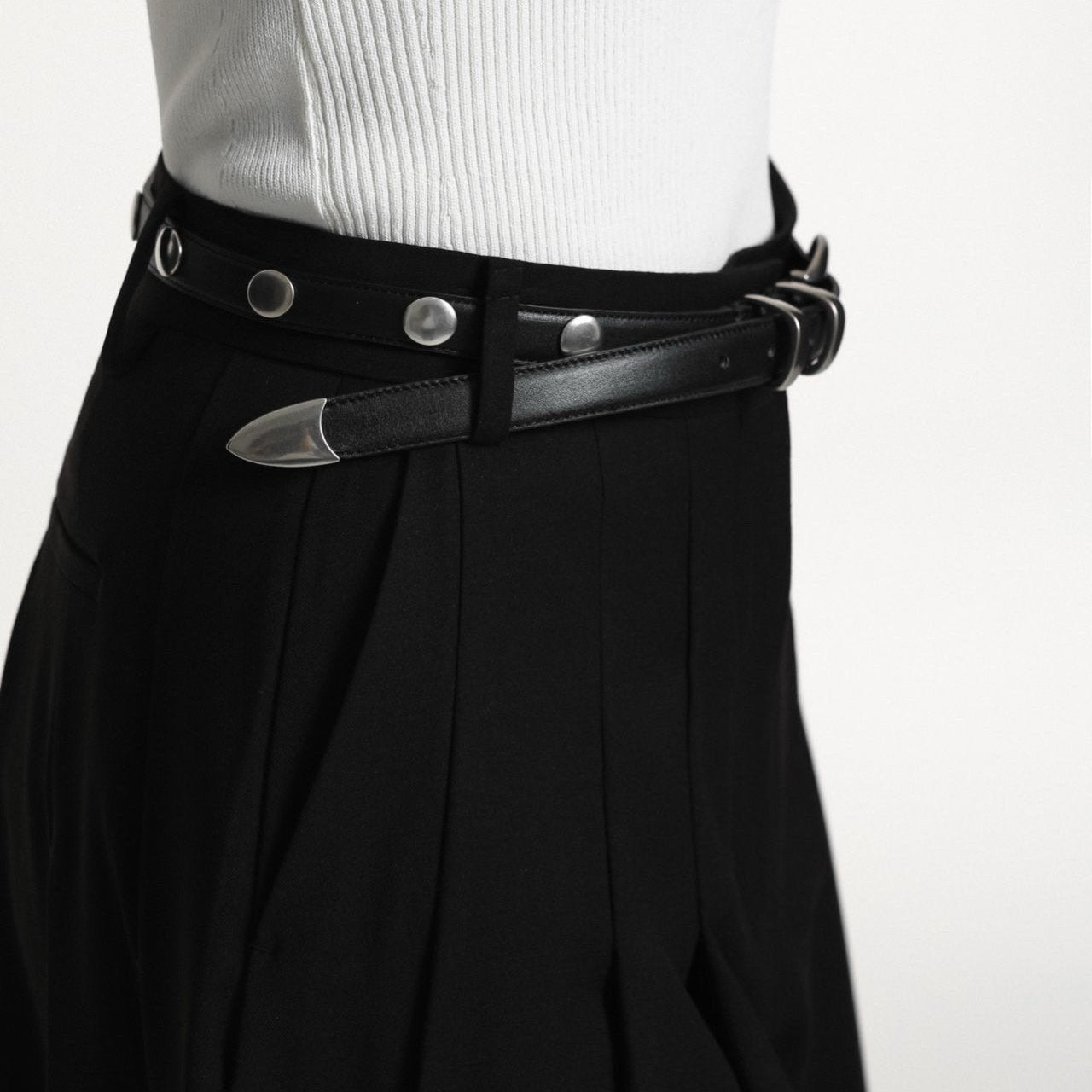 Stud Point Western Buckle Leather Belt