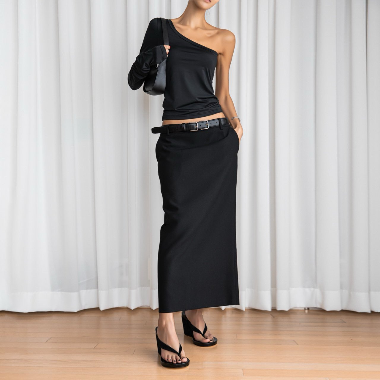 One Diagonal Shoulder Long Sleeved Top