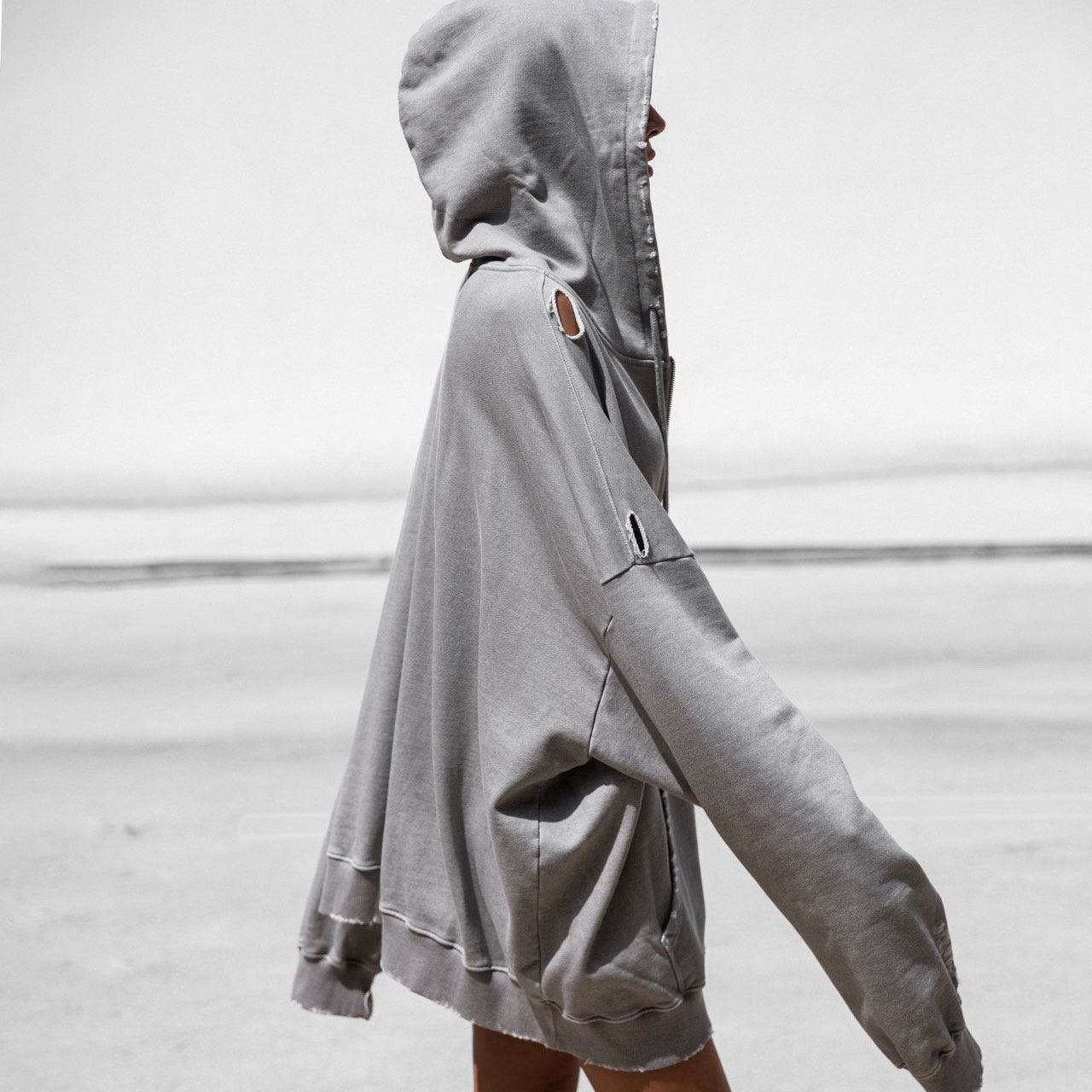 Oversized Cutted Detail Sweatshirt