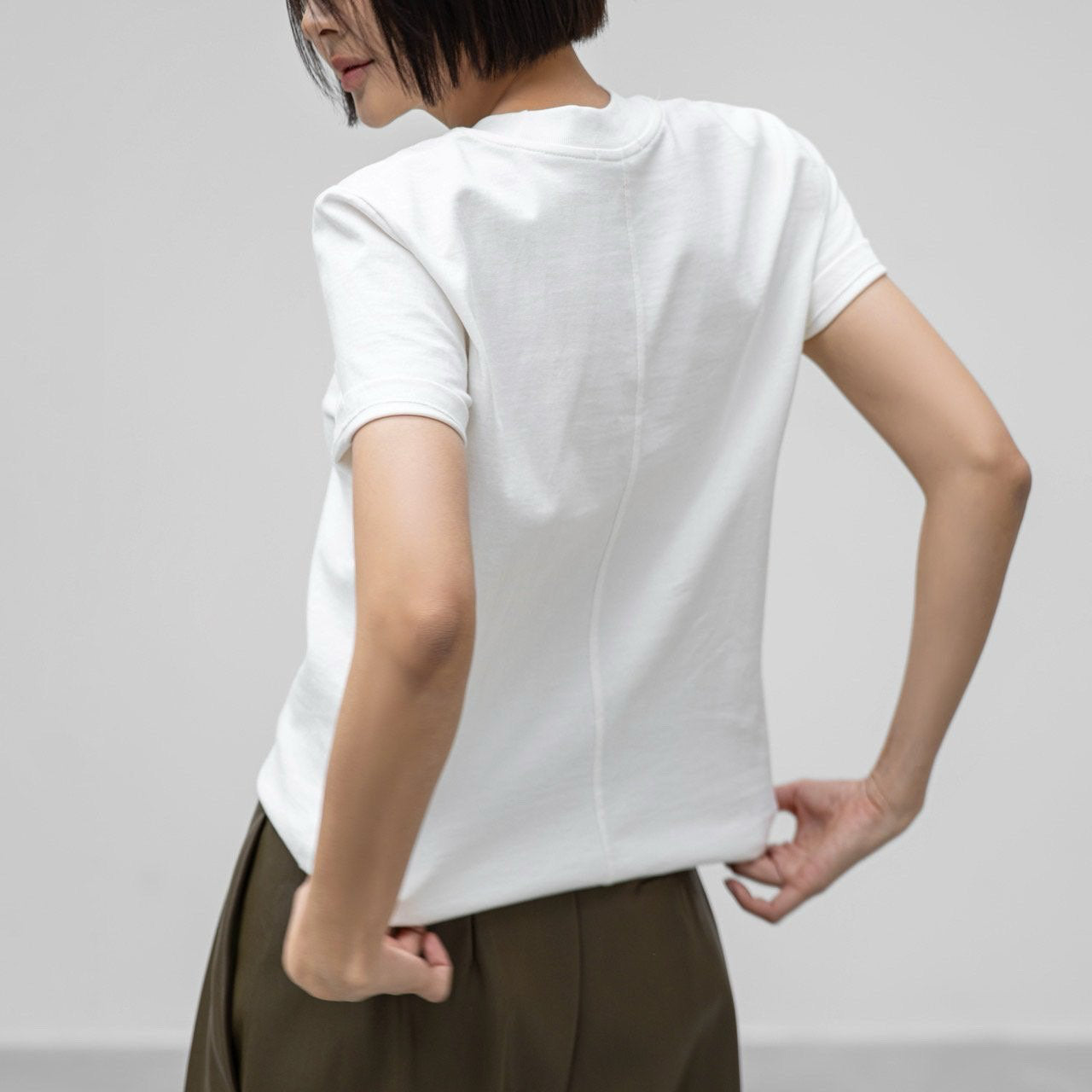 Camiseta ajustada de cuello redondo