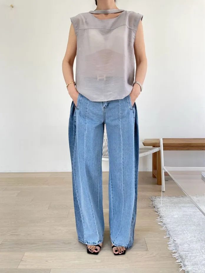 Side Pleats Jeans