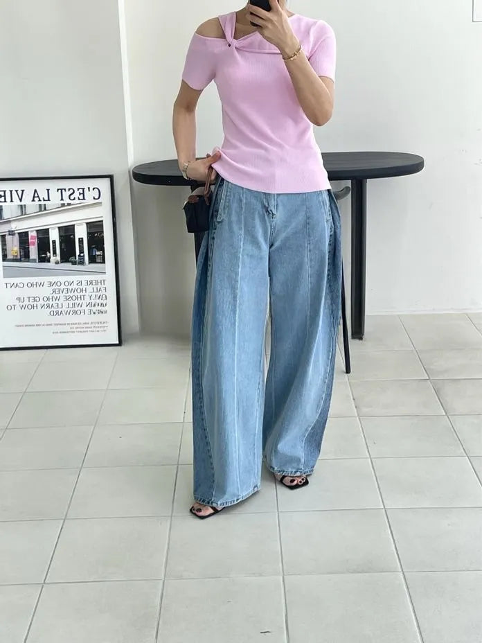 Side Pleats Jeans
