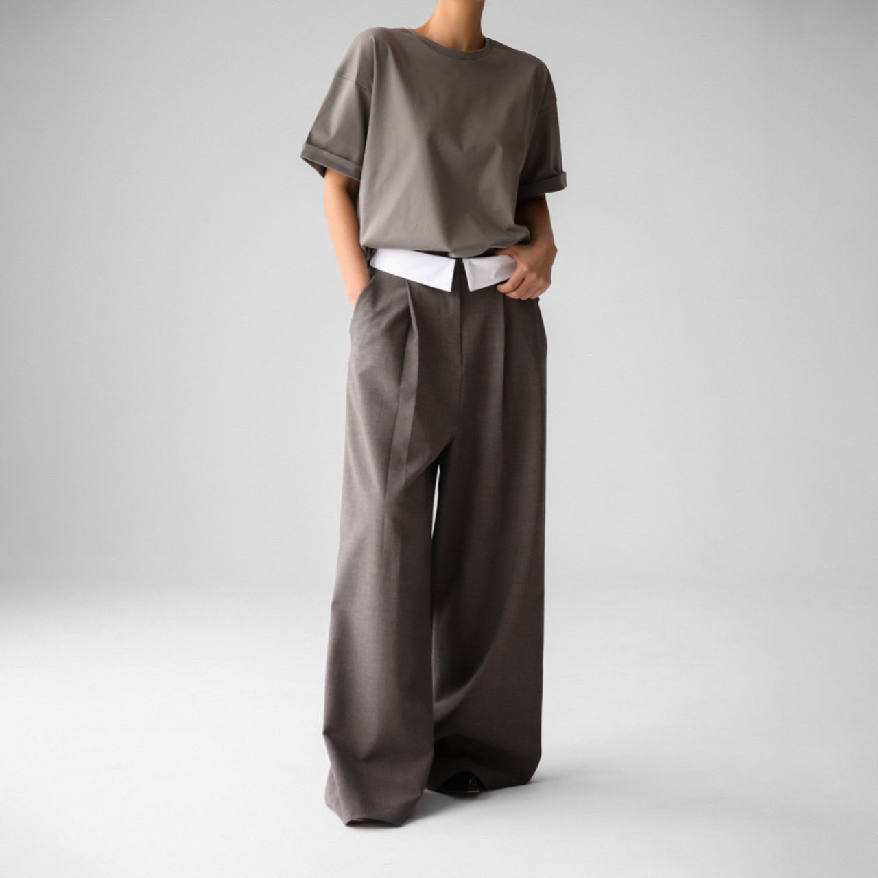 BI – Color Waist Wide Pin – Tuck Trousers