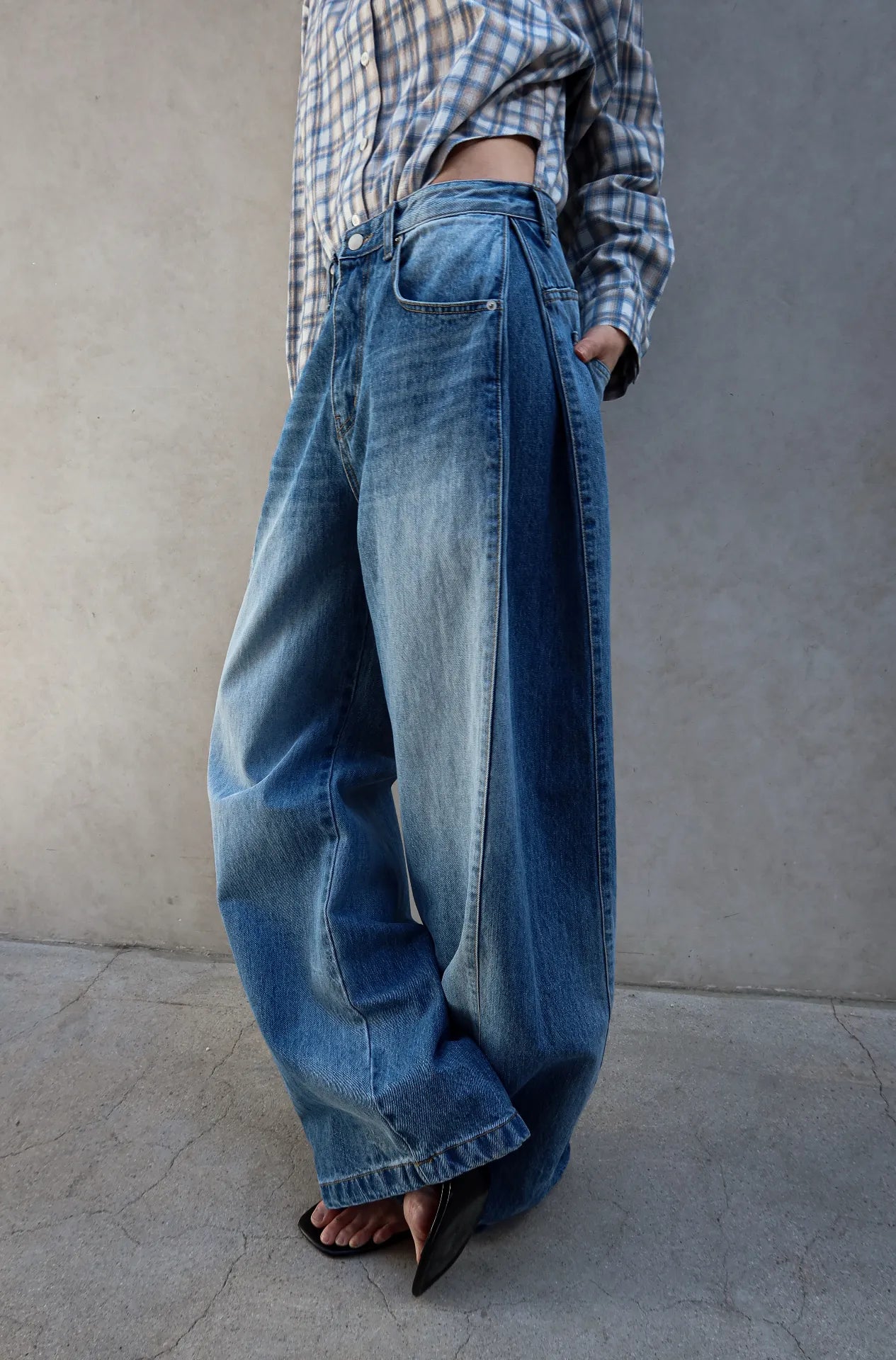 Buttoned Hem Jeans