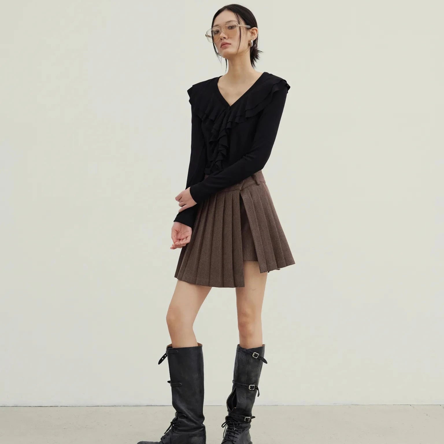 The Pleated Short Skirt