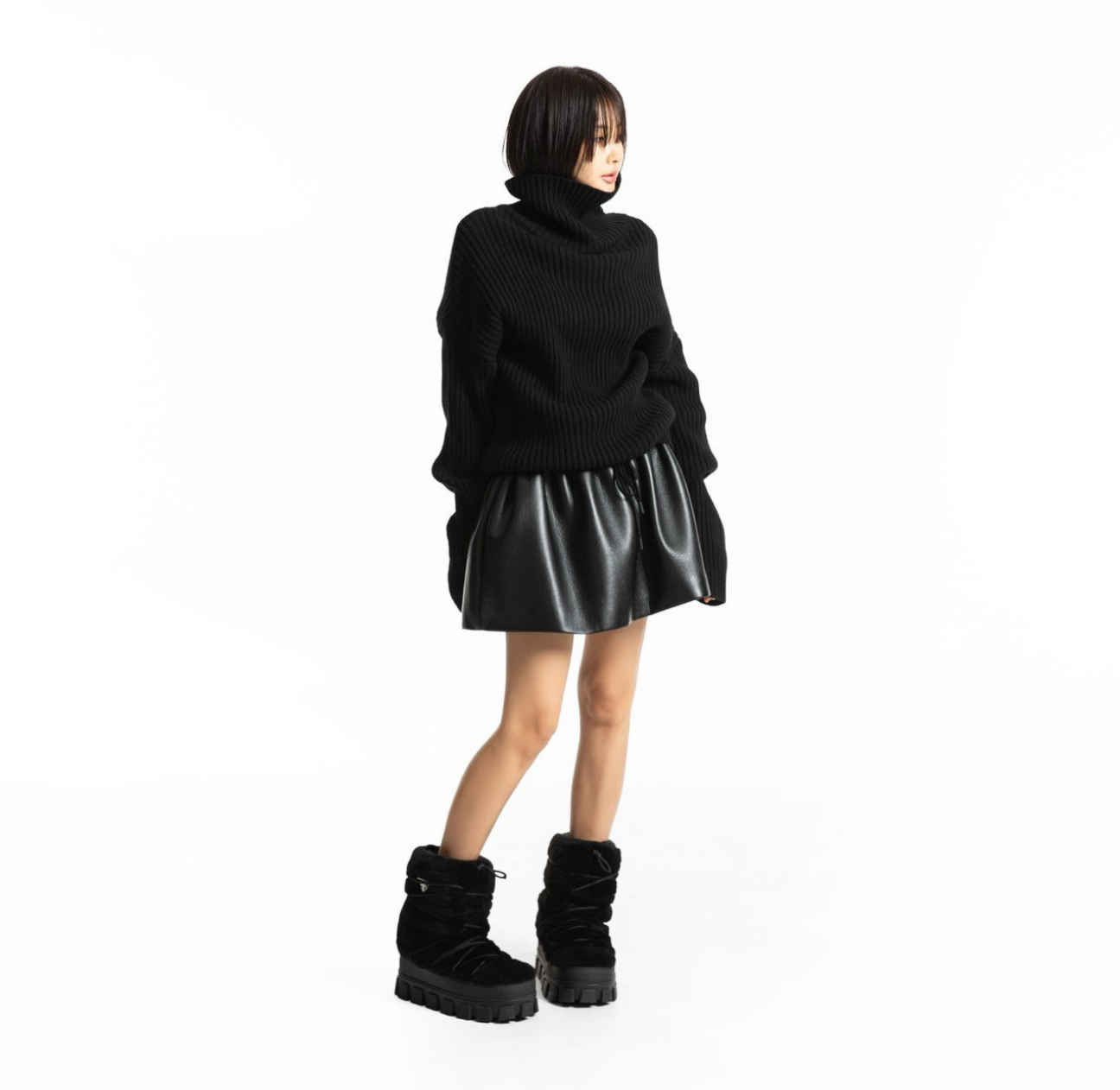Cushioned vegan Leather Balloon Skirt