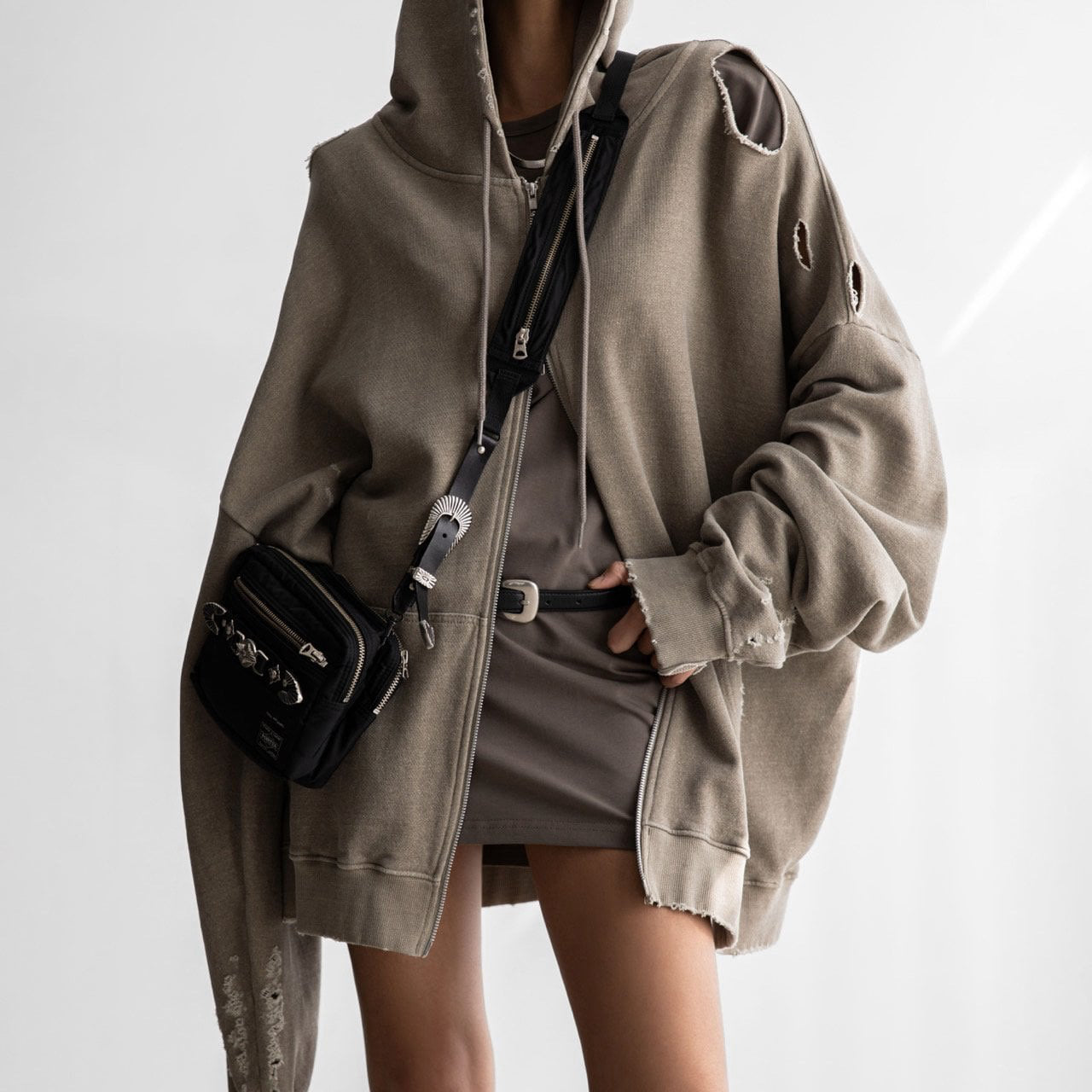 Oversized Cutted Detail Sweatshirt