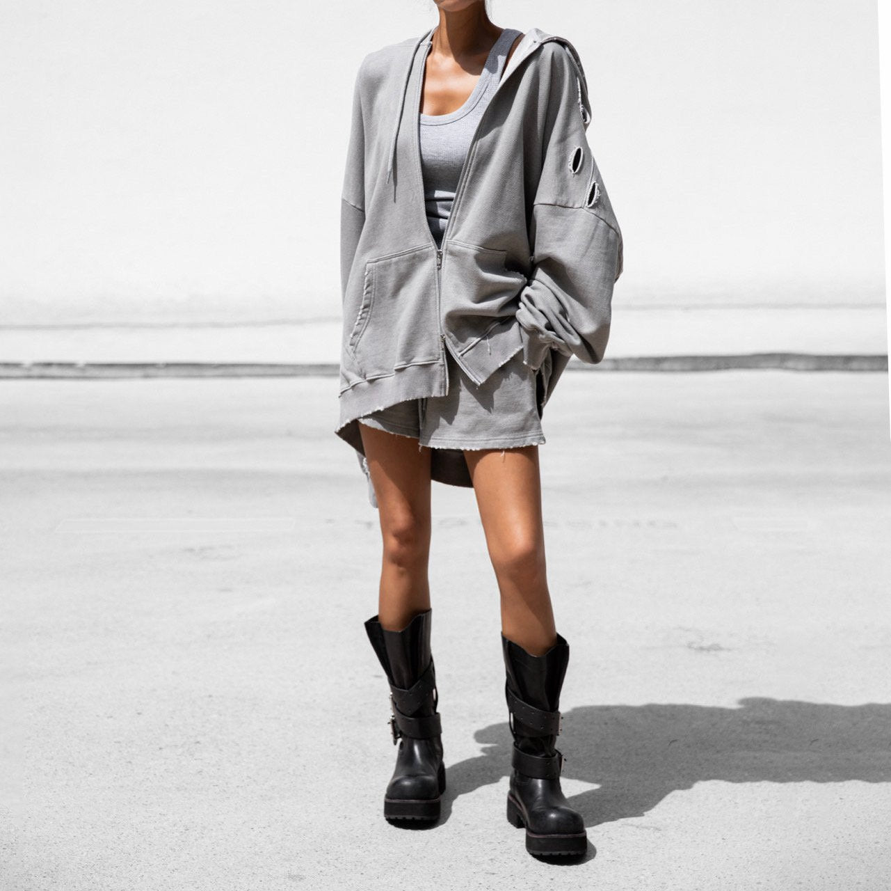 Oversized Cutted Detail Sweatshirt