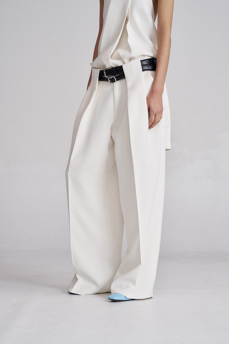 Pleated Linen Trousers